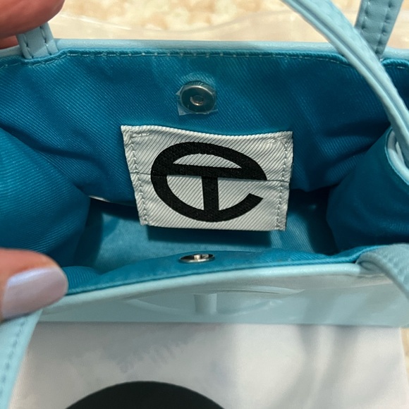 Telfar - Picture 3 of 3